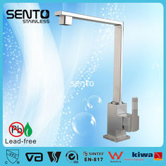 China grifo retractable de la cocina de la venta caliente 2016 con el cuerpo de acero inoxidable proveedor