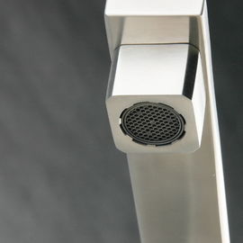 grifo retractable de la cocina de la venta caliente 2016 con el cuerpo de acero inoxidable proveedor