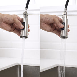 Maneras extraibles Mat Black Kitchen Faucet Pull de la manija 2 del mercado norteamericano solas fuera del acero 304/316 golpecito material proveedor